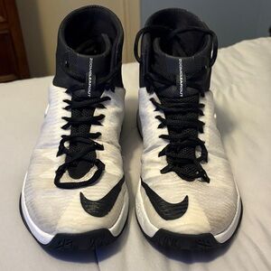 Nike Zoom Basketball Sneakers Black and White